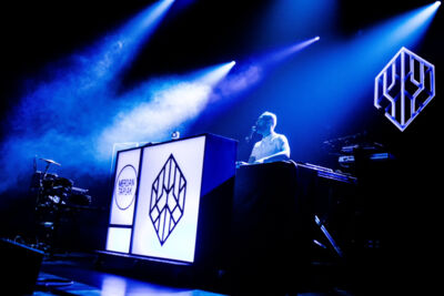 Merdan Taplak @ Ancienne Belgique, picture 4, photographed by Dorien Goetschalckx - FrontView Magazine
