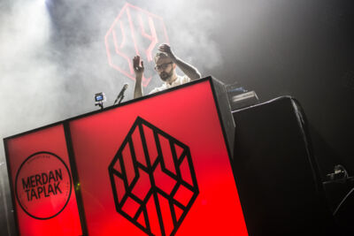 Merdan Taplak @ Ancienne Belgique, picture 12, photographed by Dorien Goetschalckx - FrontView Magazine