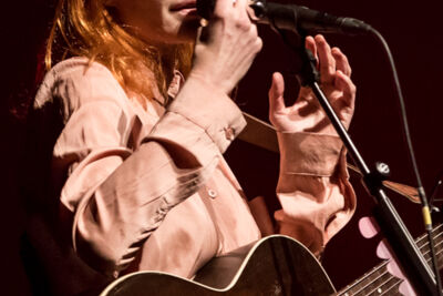 Axelle Red @ De Warande, picture 8, photographed by Dorien Goetschalckx - FrontView Magazine