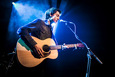 Milo Meskens @ Ancienne Belgique, picture 1, photographed by Elke Briers - FrontView Magazine