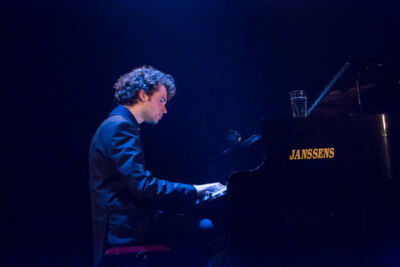 Hommage à Brel @ De Casino St.-Niklaas, picture 16, photographed by Guy Danneels - FrontView Magazine