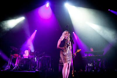 Candy Dulfer @ Het Depot, picture 1, photographed by Kristof Hayen - FrontView Magazine