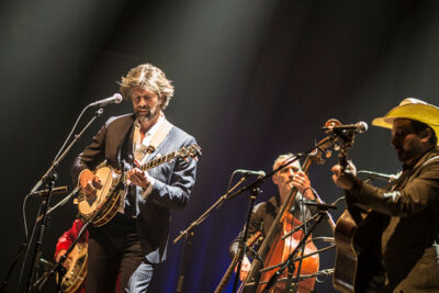 The Broken Circle Breakdown Bluegrass Band @ Muziekgebouw Frits Philips (Eindhoven), picture 2, photographed by Andy Immens - FrontView Magazine