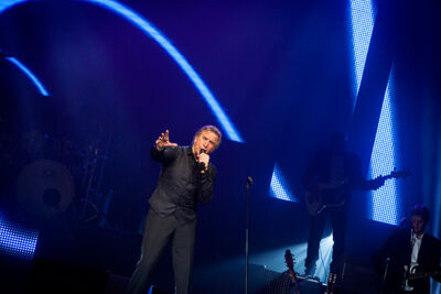 Will Tura & Christoff @ Ethias Theater, picture 13, photographed by FrontView Magazine