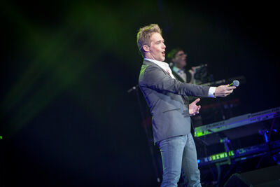 Christoff & Will Tura @ Ethias Theater, picture 2, photographed by Kristof Hayen - FrontView Magazine