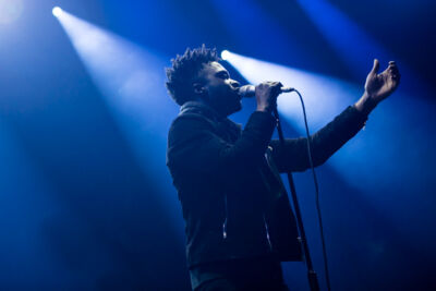 Kwabs @ Vorst Nationaal, picture 2, photographed by Dorien Goetschalckx - FrontView Magazine