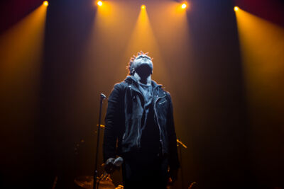 Kwabs @ Vorst Nationaal, picture 11, photographed by Dorien Goetschalckx - FrontView Magazine