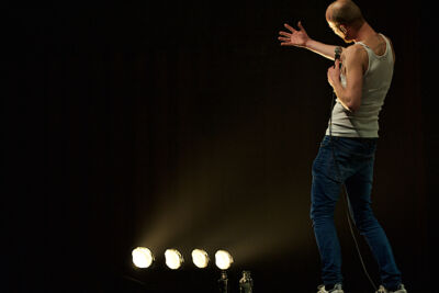 Steven Mahieu Maniak @ CC Merksem, picture 10, photographed by James Van Roosbroeck - FrontView Magazine