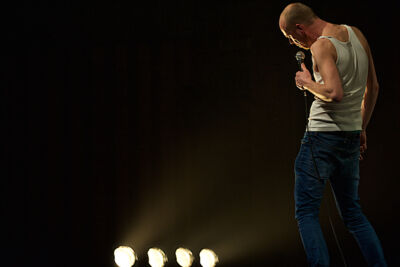 Steven Mahieu Maniak @ CC Merksem, picture 11, photographed by James Van Roosbroeck - FrontView Magazine