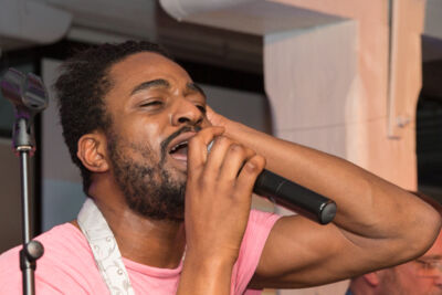 Grand Cru @ Benefiet Feest in Felix Pakhuis, picture 36, photographed by Guy Danneels - FrontView Magazine