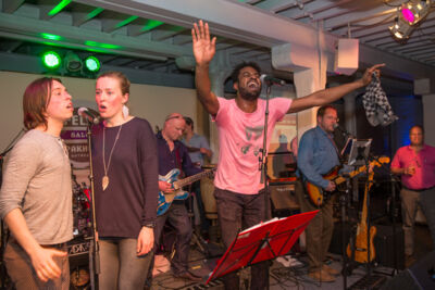 Grand Cru @ Benefiet Feest in Felix Pakhuis, picture 48, photographed by Guy Danneels - FrontView Magazine