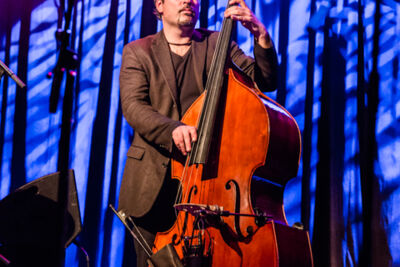 Jean-Paul Estievenart Trio @ De Casino St.-Niklaas, picture 25, photographed by Guy Danneels - FrontView Magazine