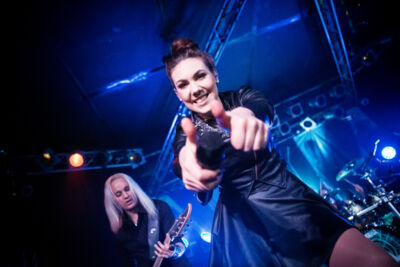 Amaranthe @ Biebob, foto 2, foto's door Dorien Goetschalckx - FrontView Magazine