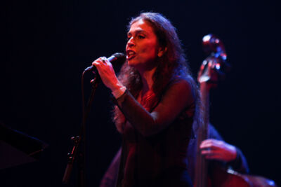 Savina Yannatou & Primavera en Salonico @ De Roma, picture 5, photographed by Bianca van Barneveld - FrontView Magazine