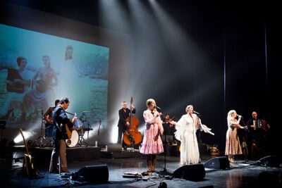 Laïs - 20 jaar @ Cultuurcentrum Hasselt, picture 1, photographed by Kristof Hayen - FrontView Magazine