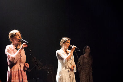 Laïs - 20 jaar @ Cultuurcentrum Hasselt, picture 2, photographed by Kristof Hayen - FrontView Magazine