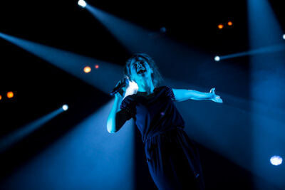 Selah Sue @ Paaspop 2015, picture 7, photographed by Dorien Goetschalckx - FrontView Magazine