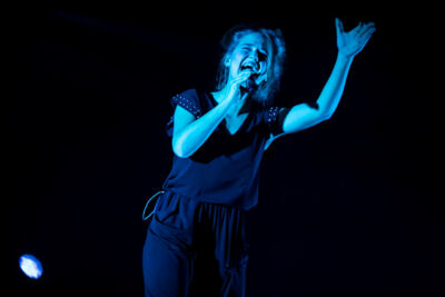 Selah Sue @ Paaspop 2015, picture 8, photographed by Dorien Goetschalckx - FrontView Magazine