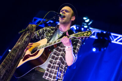 Michael Prins @ Paaspop 2015, picture 6, photographed by Dorien Goetschalckx - FrontView Magazine