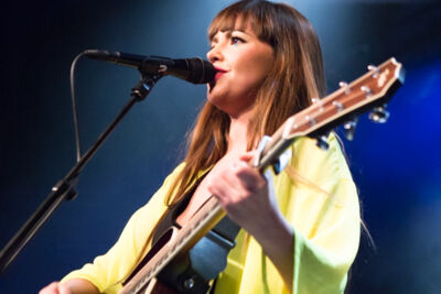 PollyAnna @ Paaspop 2015, picture 2, photographed by Dorien Goetschalckx - FrontView Magazine