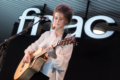 Selah Sue @ Fnac Antwerpen, picture 10, photographed by Dorien Goetschalckx - FrontView Magazine
