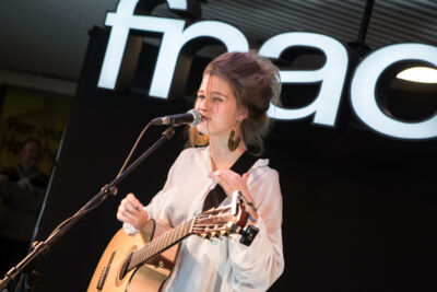 Selah Sue @ Fnac Antwerpen, picture 13, photographed by Dorien Goetschalckx - FrontView Magazine