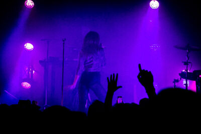 Tove Lo Botanique, picture 5, photographed by Kris Saelen - FrontView Magazine