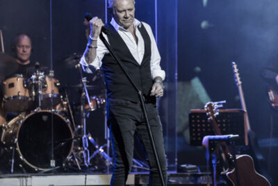 Rob de Nijs @ Capitole te Gent, picture 4, photographed by Guy Danneels - FrontView Magazine