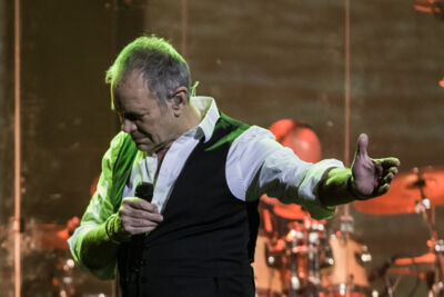 Rob de Nijs @ Capitole te Gent, picture 15, photographed by Guy Danneels - FrontView Magazine