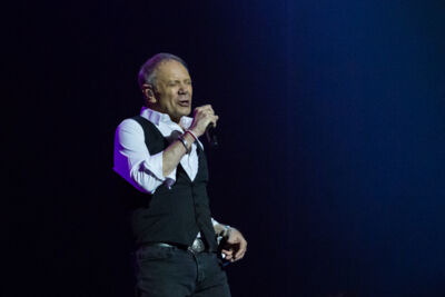 Rob de Nijs @ Capitole te Gent, picture 59, photographed by Guy Danneels - FrontView Magazine