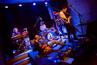 Bed Rugs @ Het Depot, picture 11, photographed by Kurt Jacobs - FrontView Magazine