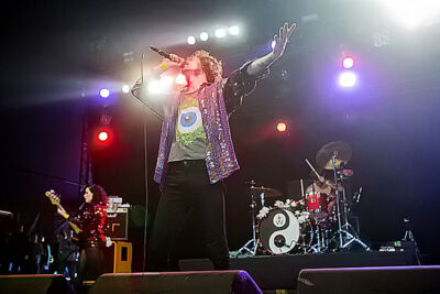 Turbowolf @ GroezRock 2015, picture 25, photographed by Edwin Houdevelt - FrontView Magazine