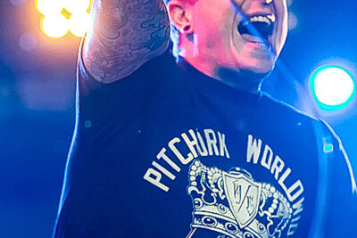 Atreyu @ GroezRock 2015, picture 6, photographed by Edwin Houdevelt - FrontView Magazine