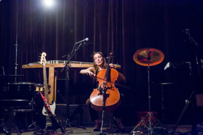 Spinvis @ De Casino St.-Niklaas, picture 7, photographed by Guy Danneels - FrontView Magazine