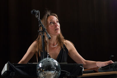 Spinvis @ De Casino St.-Niklaas, picture 56, photographed by Guy Danneels - FrontView Magazine