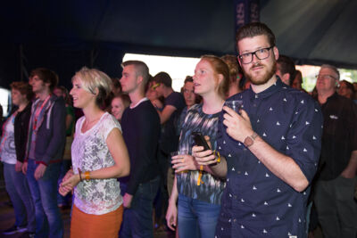 Sfeer & publiek @ Gladiolen 2015, picture 4, photographed by Guy Danneels - FrontView Magazine