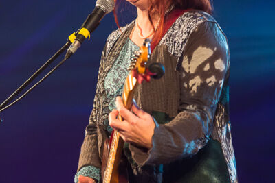 Carolyn Wonderland @ Duvelblues, picture 2, photographed by Marc Verdonck - FrontView Magazine