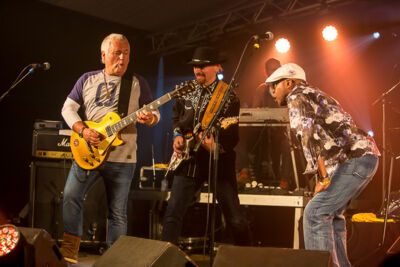 Chris Daniels & The Kings feat. Freddi Gowdy – J.R.Band @ Duvelblues, picture 4, photographed by Marc Verdonck - FrontView Magazine