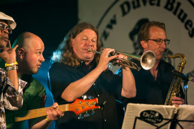 Chris Daniels & The Kings feat. Freddi Gowdy – J.R.Band @ Duvelblues, picture 7, photographed by Marc Verdonck - FrontView Magazine