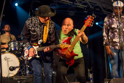 Chris Daniels & The Kings feat. Freddi Gowdy – J.R.Band @ Duvelblues, picture 42, photographed by Marc Verdonck - FrontView Magazine