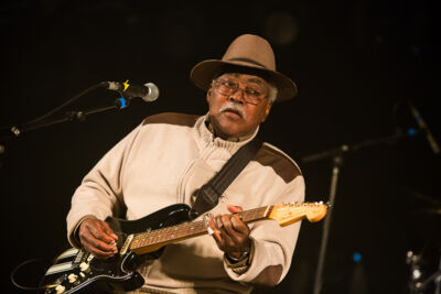 Jimmy Burns & Luca Giordano Band feat. Quique Gomez @ Duvelblues, picture 3, photographed by Marc Verdonck - FrontView Magazine