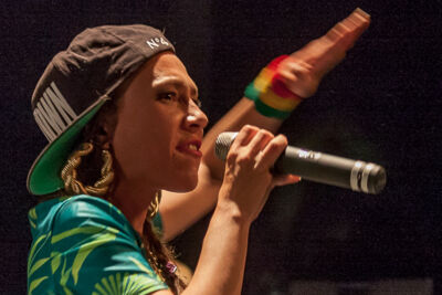 Release Party Slongs Dievanongs @ De Studio, picture 9, photographed by Alex Wyckmans - FrontView Magazine