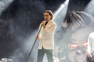 The Hives @ Rock Im Revier 2015, foto 8, foto's door Edwin Houdevelt - FrontView Magazine