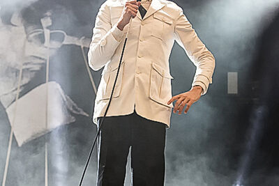 The Hives @ Rock Im Revier 2015, foto 22, foto's door Edwin Houdevelt - FrontView Magazine