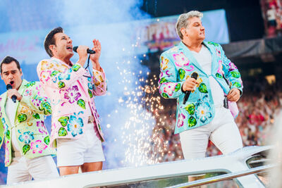 Toppers in Concert 2015 - Crazy Summer @ Amsterdam ArenA, picture 7, photographed by Elke Briers - FrontView Magazine