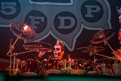 Five Finger Death Punch @ Rock Im Revier 2015, foto 6, foto's door Edwin Houdevelt - FrontView Magazine