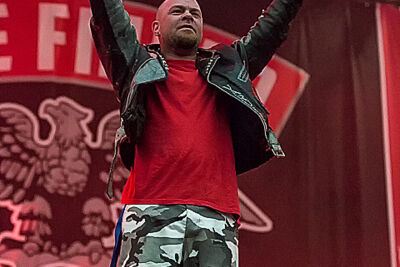 Five Finger Death Punch @ Rock Im Revier 2015, foto 10, foto's door Edwin Houdevelt - FrontView Magazine