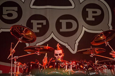 Five Finger Death Punch @ Rock Im Revier 2015, foto 25, foto's door Edwin Houdevelt - FrontView Magazine