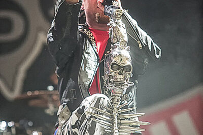 Five Finger Death Punch @ Rock Im Revier 2015, foto 29, foto's door Edwin Houdevelt - FrontView Magazine