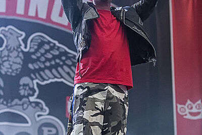 Five Finger Death Punch @ Rock Im Revier 2015, foto 34, foto's door Edwin Houdevelt - FrontView Magazine